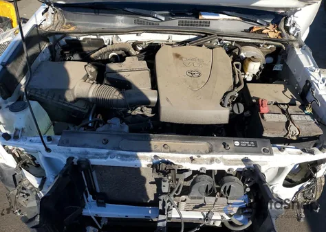 2019 Toyota Tacoma Double Cab z USA, uszkodzony, nr VIN 3TMCZ5AN1KM270882